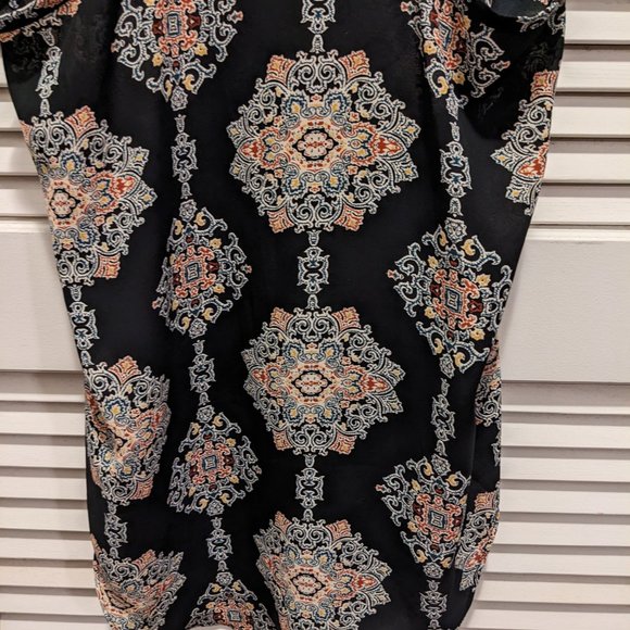 Mossimo Tunic Style Top, Black Moroccan Medallion Pattern, Women's Size Small. - Picture 2 of 7